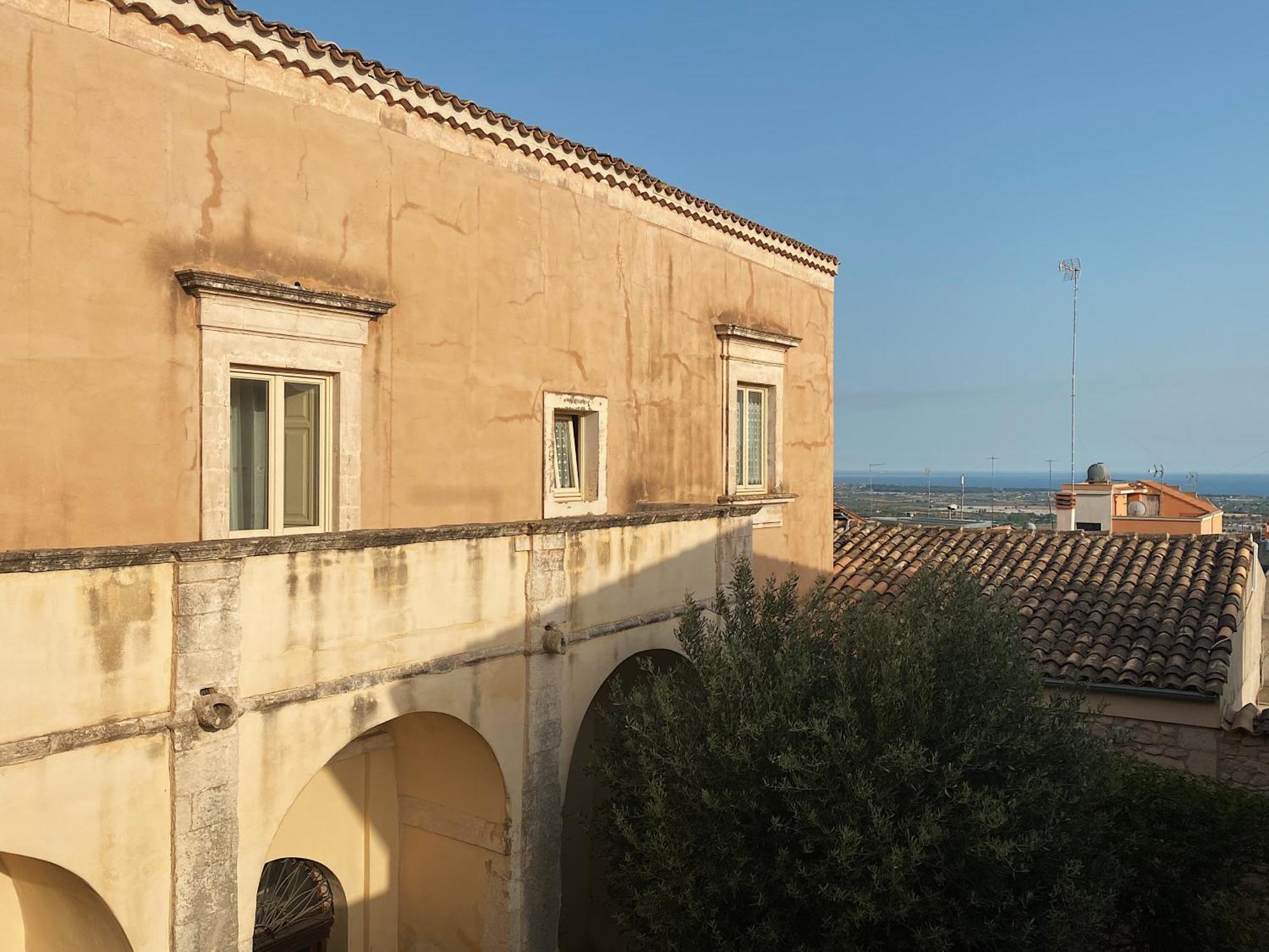 Palazzo Gambuzza Aparthotel Ispica Quarto foto